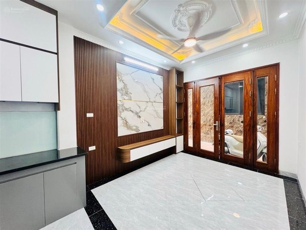 Xuân đỉnh  siêu phẩm nhà mới tinh thang máy 100m ra phạm văn đồng