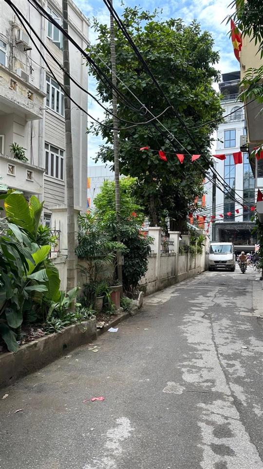 Bán nhà phố võng thị vị trí trung tâm, vài bước ra hồ tây