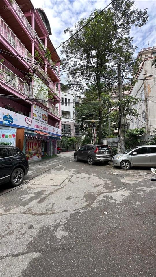 Bán nhà phố võng thị vị trí trung tâm, vài bước ra hồ tây