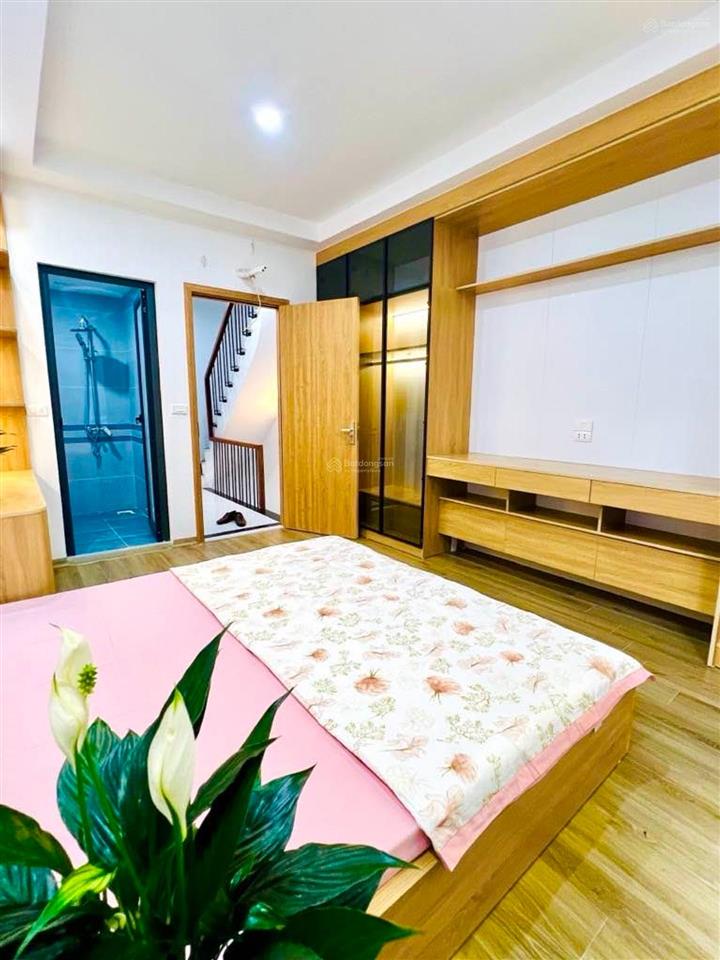 Phố phạm văn đồng ngõ trước nhà thông nội thất đẹp vị trí trung tâm