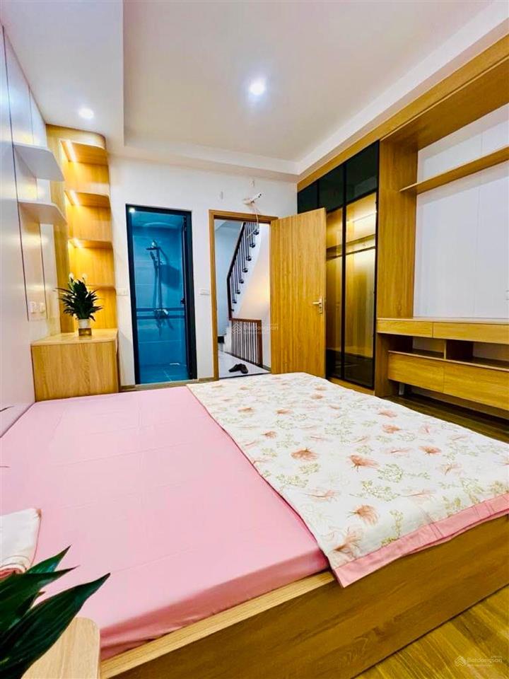 Phố phạm văn đồng ngõ trước nhà thông nội thất đẹp vị trí trung tâm