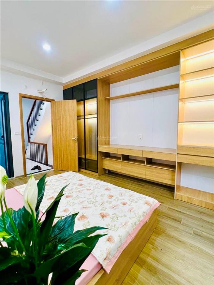 Phố phạm văn đồng ngõ trước nhà thông nội thất đẹp vị trí trung tâm