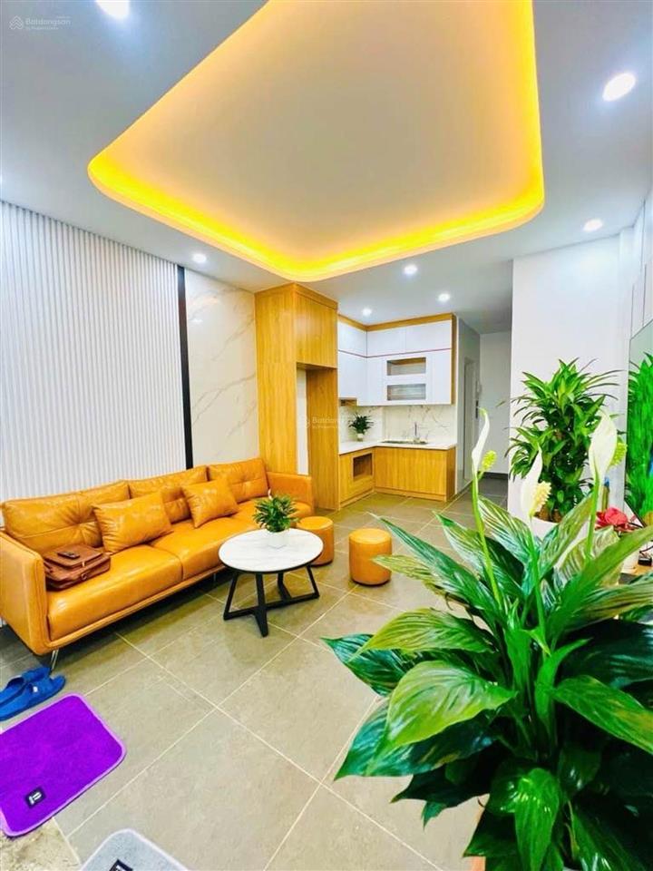 Phố phạm văn đồng ngõ trước nhà thông nội thất đẹp vị trí trung tâm