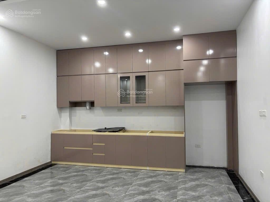 Nhà mới đẹp phú thượng diện tích rộng ô tô lùi tận cửa ô chờ thang máy, giá cực hợp lý