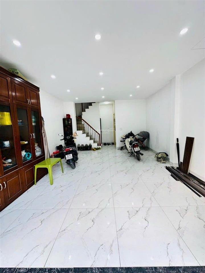 Siêu phẩm an dương vương 6 tầng thang máy ô tô vào nhà, giá trị tăng trưởng cao