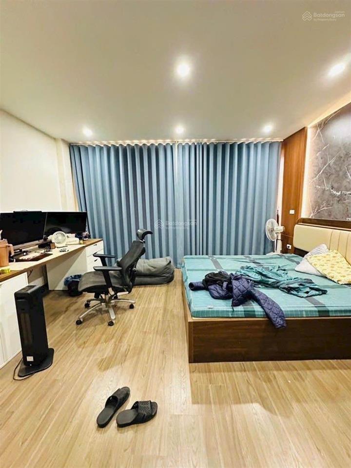 Siêu phẩm an dương vương 6 tầng thang máy ô tô vào nhà, giá trị tăng trưởng cao