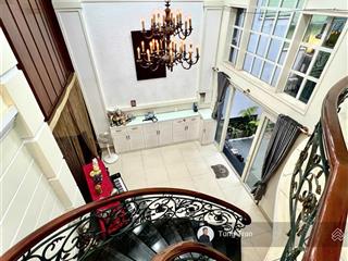 Tân cổ điển 5 tầng btct  đẳng cấp "ngang 11m" hiếm có tại quận 01  dòng tiền 2.500 usd/tháng.