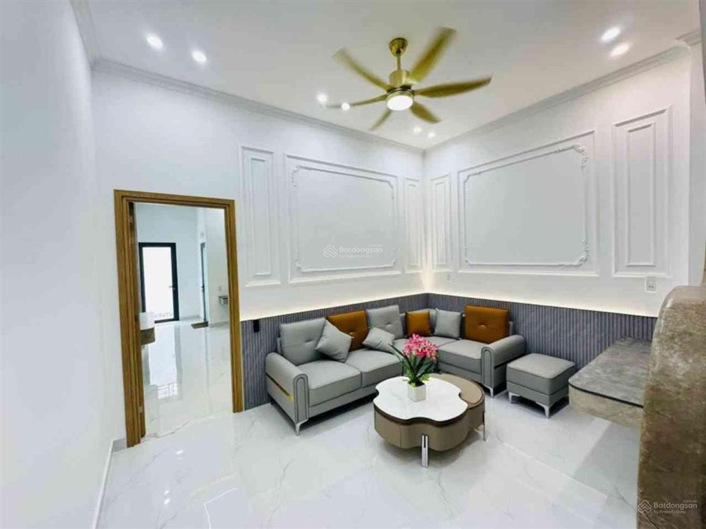 Huỳnh văn nghệ  p. tân sơn  hxh đỗ cửa  94m2 chỉ 8.7 tỷ full nội thất hiện đại