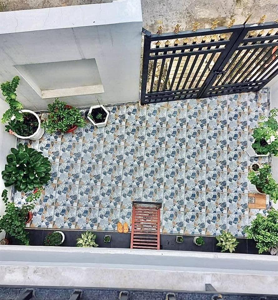 Huỳnh văn nghệ  tân bình  2 tầng btct  76m2  ngang 5m  vuông a4  chỉ 5.99 tỷ