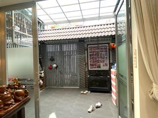 Trần thị trọng phường 15 tân bình  hxh có sân để xe  80m2 chỉ 8.39 tỷ thương lượng mạnh