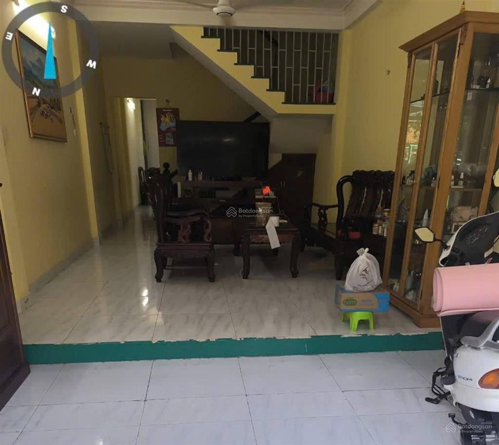 4 x 16 x 3 tầng  hxt 8m  đối diện cv đậu xe thoải mái  chỉ 9.99tỷ