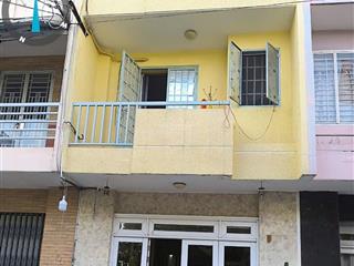 4 x 16 x 3 tầng  hxt 8m  đối diện cv đậu xe thoải mái  chỉ 9.99tỷ