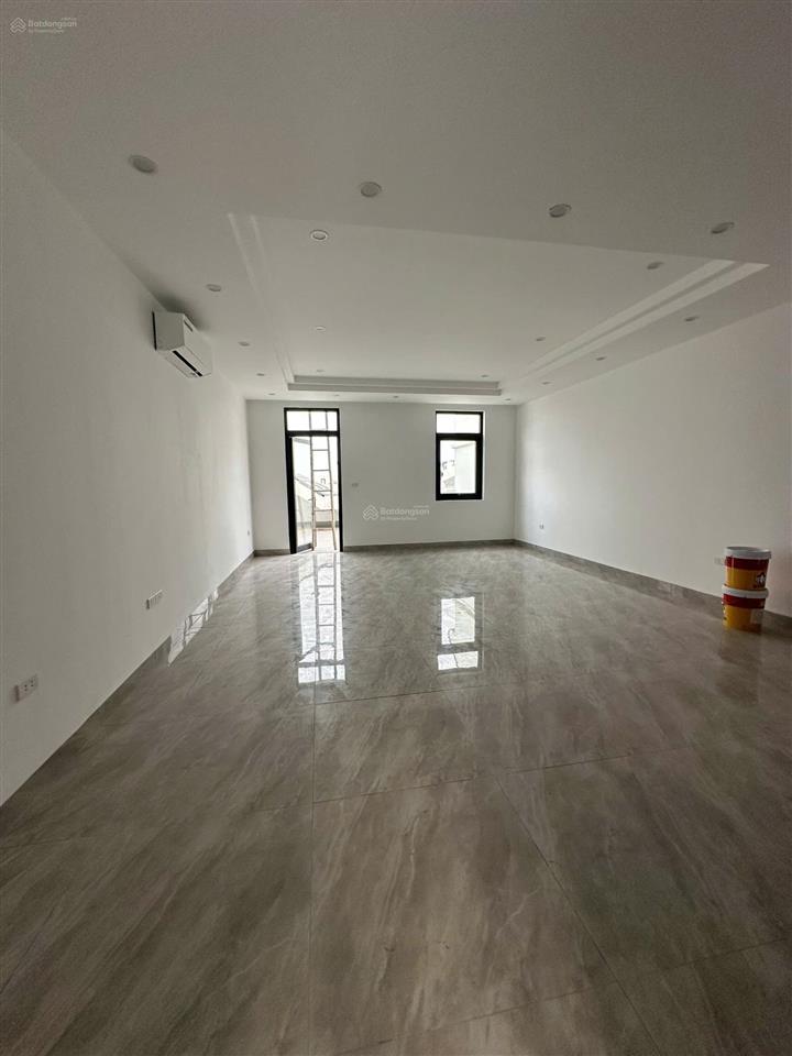 Cho thuê shophouse hải âu. dt 115m2, 5t, có 2mt, có thang máy. giá 20 triệu/ tháng