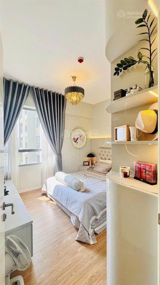 Chính chủ cần bán gấp căn 1pn, 52m2 full nội thất mới làm 500 triệu tặng kèm, sổ sẵn công chứng.