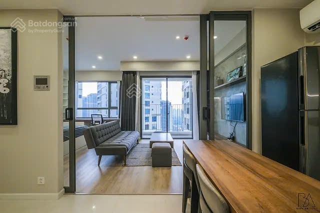 Chính chủ cần bán gấp căn 1pn, 52m2 full nội thất mới làm 500 triệu tặng kèm, sổ sẵn công chứng.