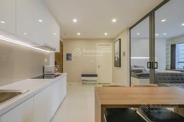 Chính chủ cần bán gấp căn 1pn, 52m2 full nội thất mới làm 500 triệu tặng kèm, sổ sẵn công chứng.