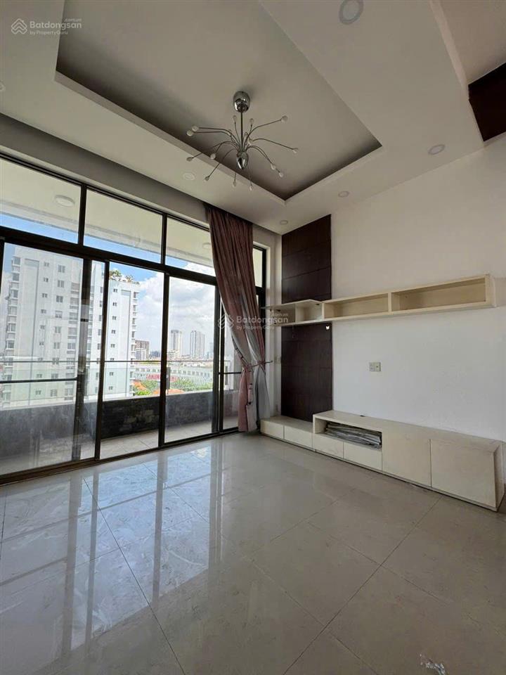Bán tophouse nguyễn lương bằng nam khang phú mỹ hưng 121m2+121m2 sân vườn giá 10,3 tỉ