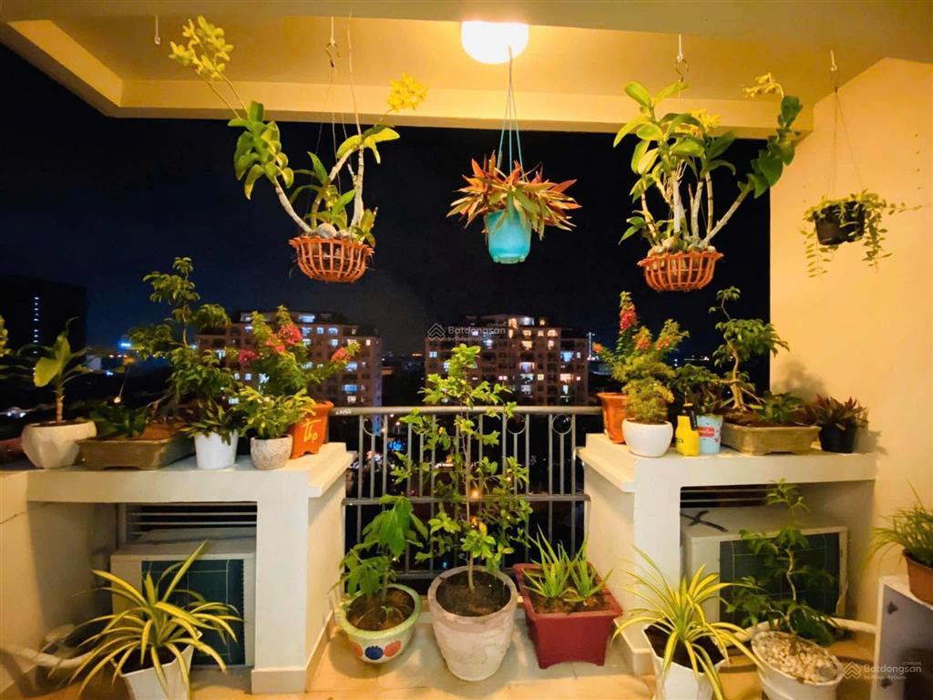 Cho thuê căn hộ cảnh viên 3 phú mỹ hưng.  0918 784 *** em hải