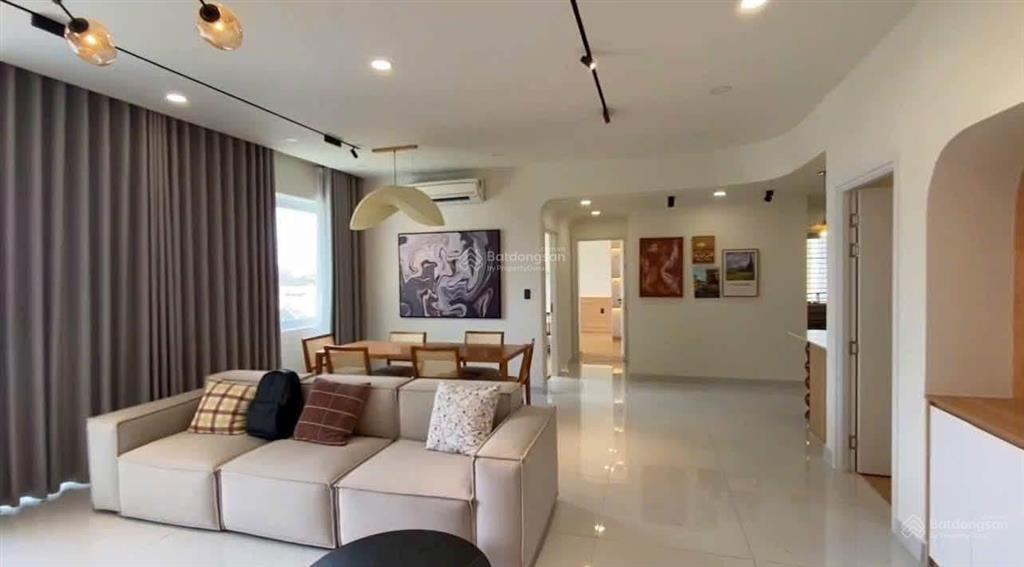 Bán gấp cc grand view, q7, 10,7 tỷ, 118m2, 3pn, 2wc, full nội thất