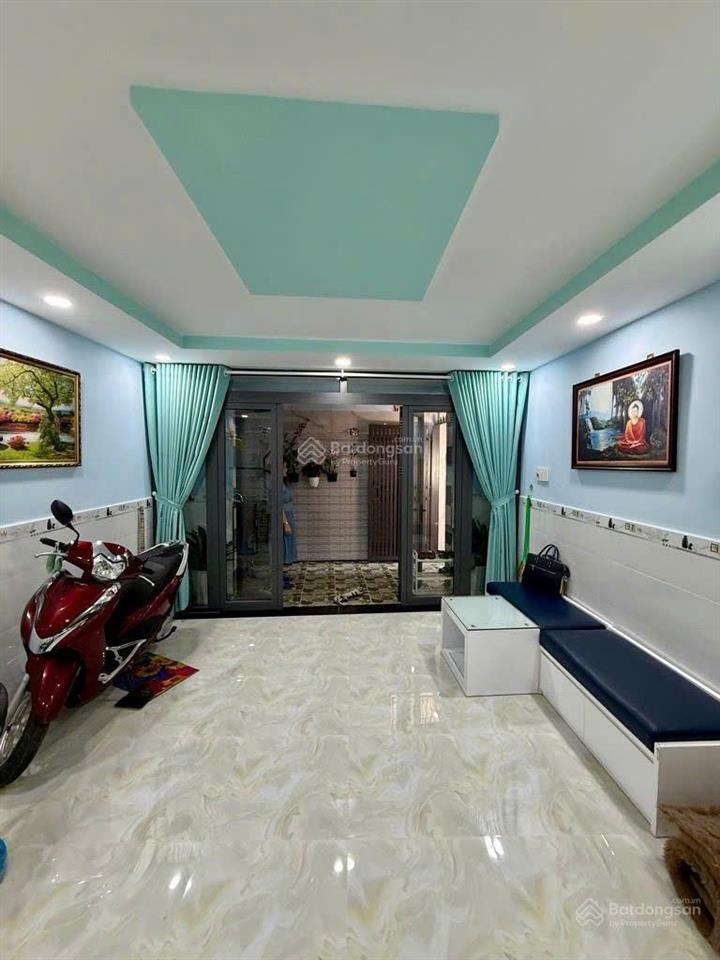 Bán nhà tân sơn nhì tân phú  34m2  2 tầng  ngay ngã 3 trường chinh, tân sơn nhì  nở hậu tài lộc