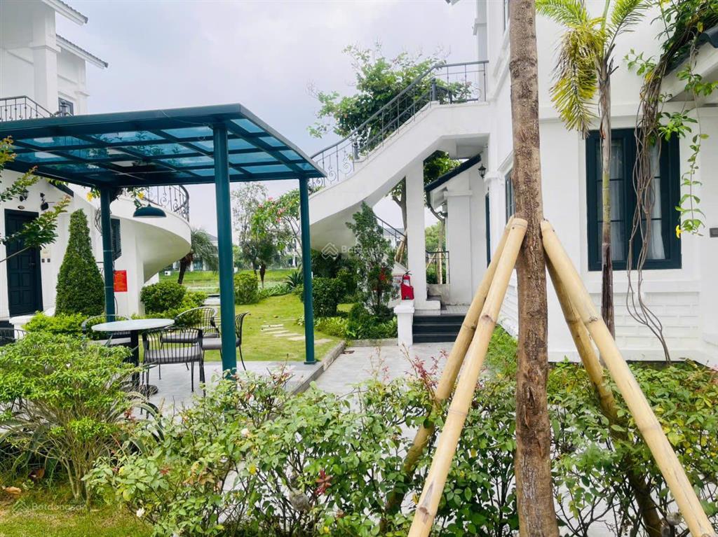 Đẳng cấp nghỉ dưỡng! biệt thự vườn vua view triệu đô giá chỉ hơn 5 tỷ
