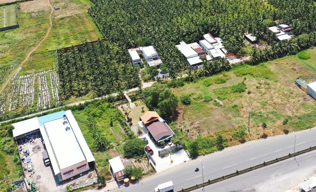 Đất mặt tiền đường huỳnh tấn phát, gần vòng xoay giao long
