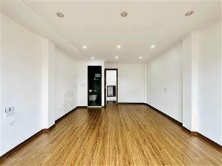 Bán nhà phố văn cao, ba đình, cách 3 nhà ra phố, ngõ thông, không lỗi pt, không qh, chỉ 7.x tỷ