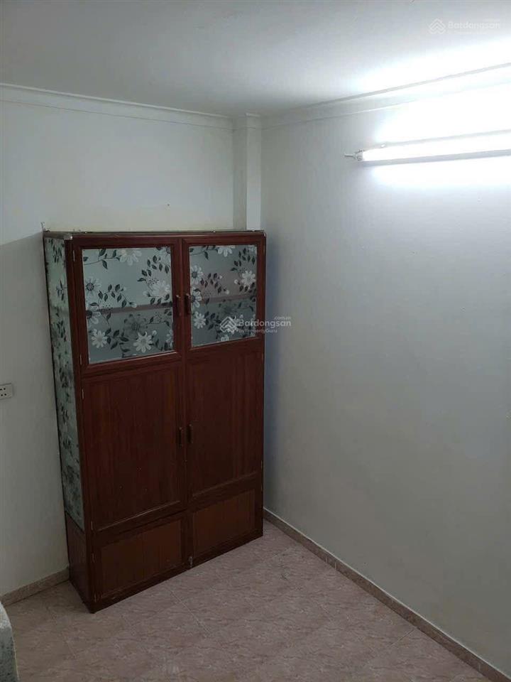 Chủ cần bán gấp, nhà riêng 4 tầng, diện tích 13 mét, nhà trung tâm quận đống đa, giấy tờ đầy đủ