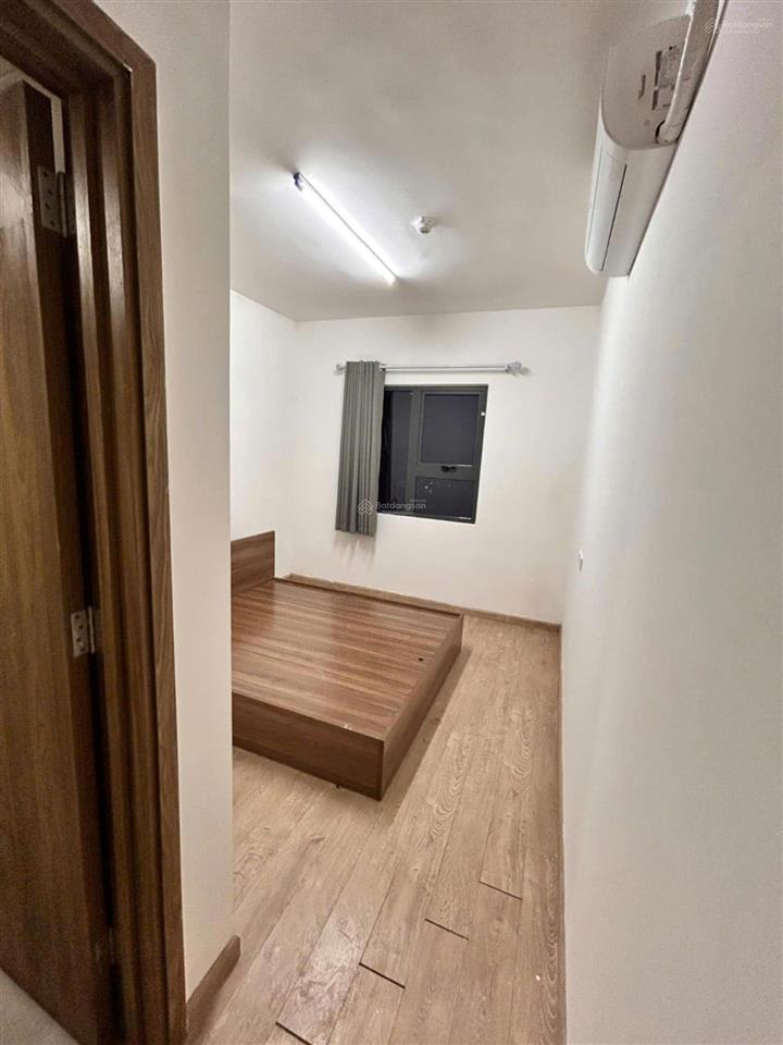 Vào ở ngay! giá 8tr/th. view hồ harmony vinhomes riverside, quanh năm thoáng đãng mát mẻ
