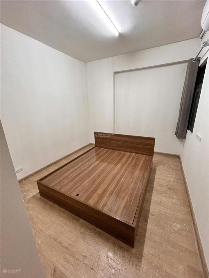 Vào ở ngay! giá 8tr/th. view hồ harmony vinhomes riverside, quanh năm thoáng đãng mát mẻ