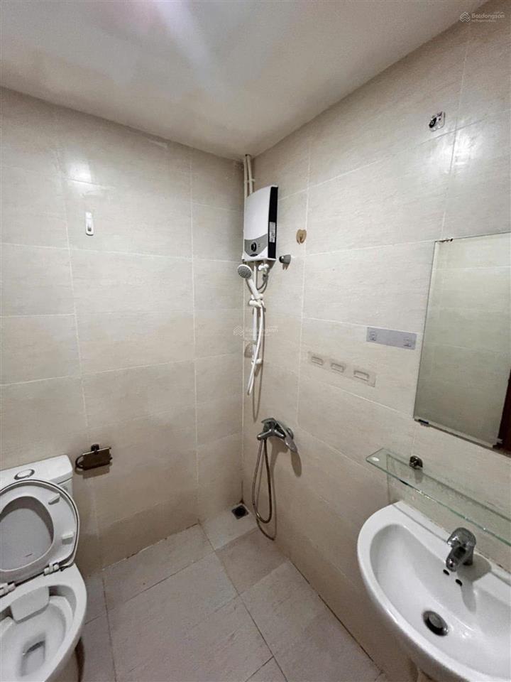 Vào ở ngay! giá 8tr/th. view hồ harmony vinhomes riverside, quanh năm thoáng đãng mát mẻ