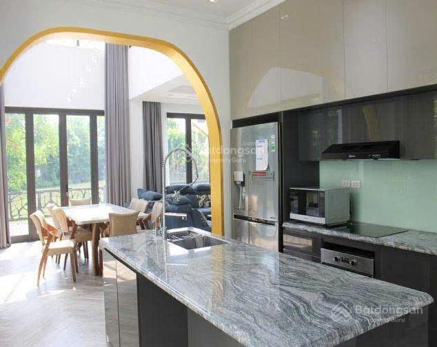 Cho thuê biệt thự đơn lập vinhomes riverside long biên 375m 4 tầng có thang máy giá 100tr/tháng