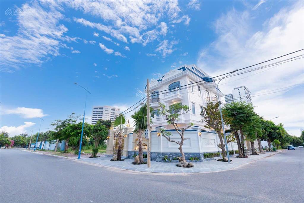 Bán biệt thự siêu đẹp căn góc 2 mt cách biển bãi sau 500 mét đường mạc thanh đạm vũng tàu giá 56 tỷ
