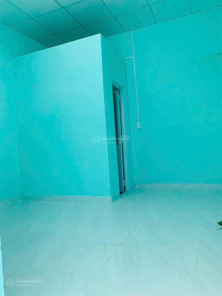 Bán nhà mặt tiền tam đông 20, hóc môn, 5x26m nở hậu, có 3 phòng trọ, giá 5.6 tỷ
