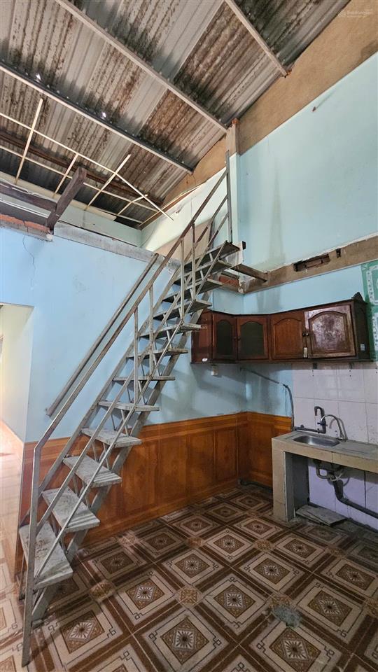 Bán nhà đất 4x15m sát chợ đông thạnh, hẻm ô tô, sổ riêng, giá 3.39 tỷ