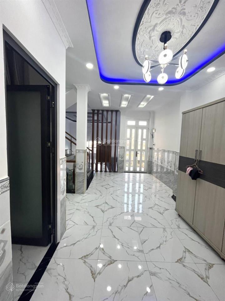 Bán nhà 3 tầng gần chợ gà, hóc môn, 79,1m², hẻm ô tô, giá 5,3 tỷ