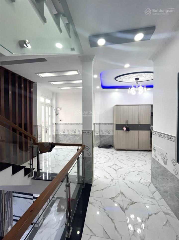 Bán nhà 3 tầng gần chợ gà, hóc môn, 79,1m², hẻm ô tô, giá 5,3 tỷ