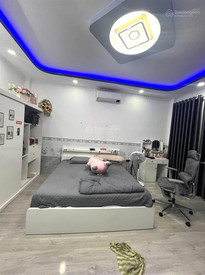 Bán nhà 3 tầng gần chợ gà, hóc môn, 79,1m², hẻm ô tô, giá 5,3 tỷ