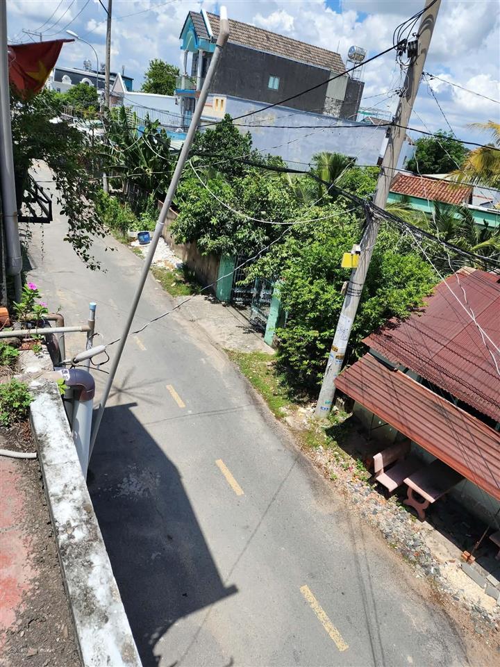Bán nhà tân hiệp hóc môn 127m², ngang 5m, 3pn, mặt tiền đường, giá 4,6 tỷ