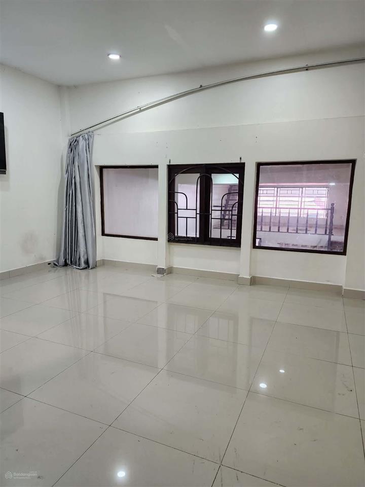Bán nhà tân hiệp hóc môn 127m², ngang 5m, 3pn, mặt tiền đường, giá 4,6 tỷ