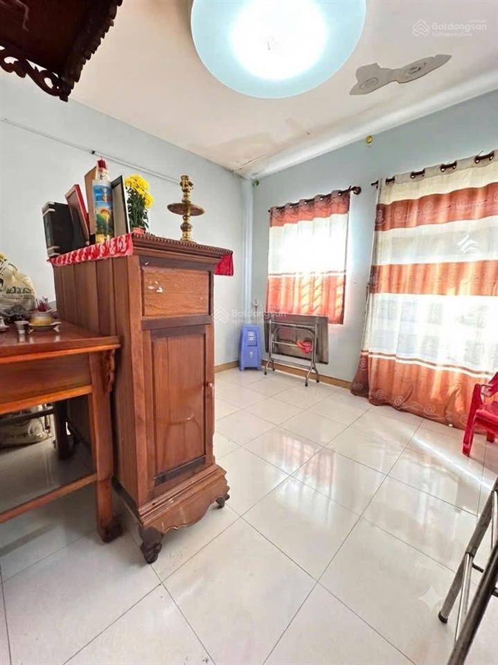 Bán nhà 3 tầng hẻm xe hơi đông thạnh cách đặng thúc vịnh 20m, giá 3,45 tỷ