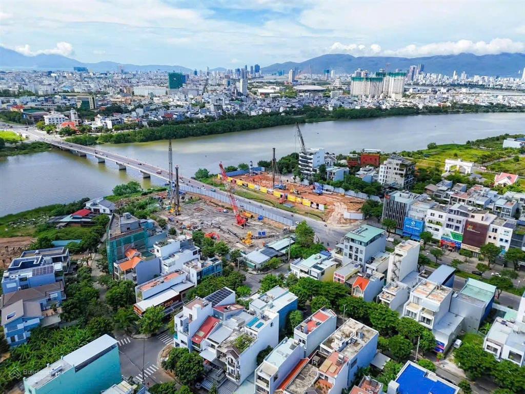 Căn hiếm..căn góc 2 mặt tiền k.doanh trực diện ngã 4 giá gđ1 chỉ dành cho khách hàng booking sớm