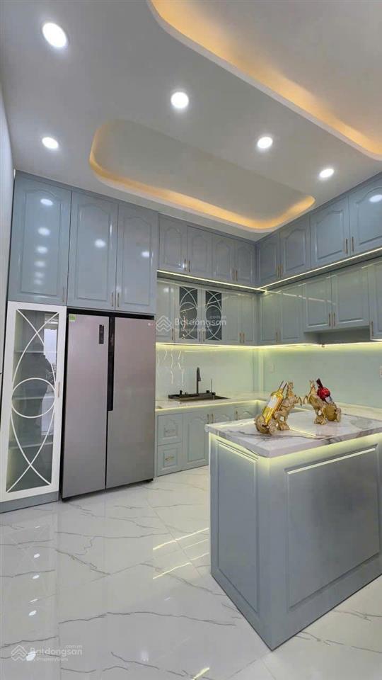 Bán nhà phố 3 tầng hiện đại sang trọng  dt 8m x 14m  tại trung tâm quận 7