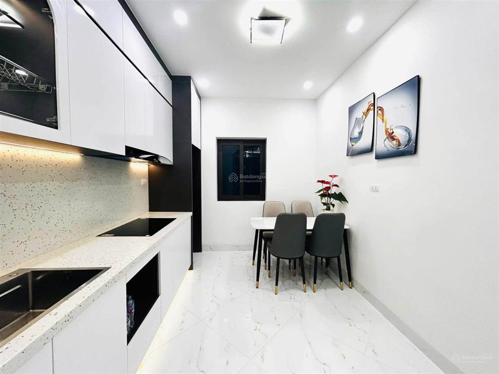 Nhà đẹp phố quan nhân full nội thất 2 mặt thoáng  gần ngã tư sở 7.95 tỷ