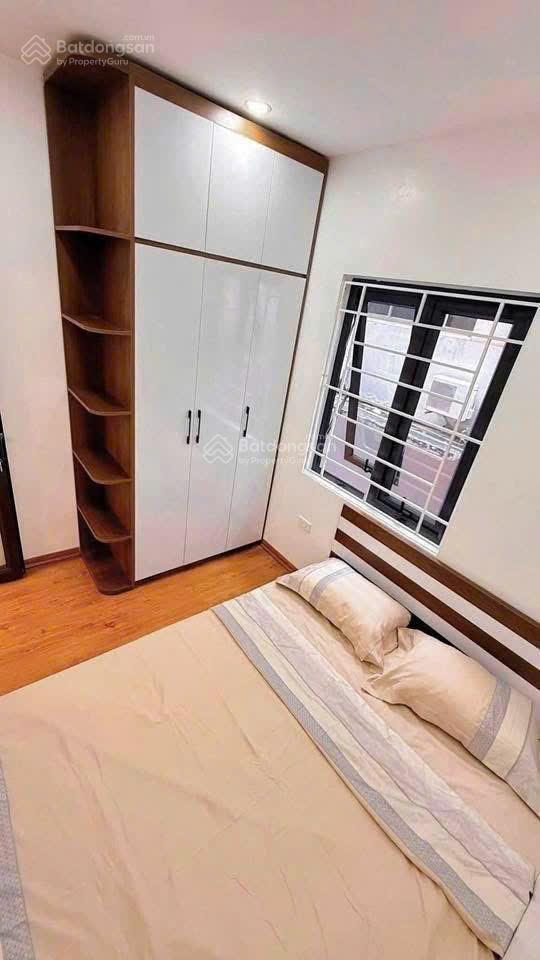 Cần bán gấp tt phạm văn đồng 55m2, 2pn, 1wc tầng thấp hiếm, full nội thất, ô tô đỗ cổng, vào ở ngay