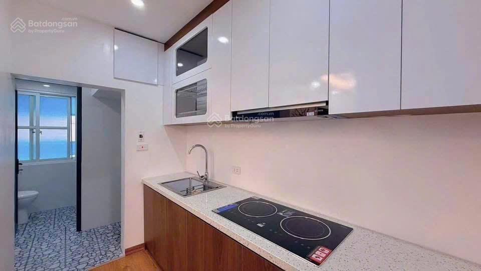 Cần bán gấp tt phạm văn đồng 55m2, 2pn, 1wc tầng thấp hiếm, full nội thất, ô tô đỗ cổng, vào ở ngay