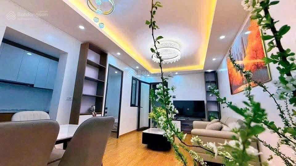 Cần bán gấp tt phạm văn đồng 55m2, 2pn, 1wc tầng thấp hiếm, full nội thất, ô tô đỗ cổng, vào ở ngay
