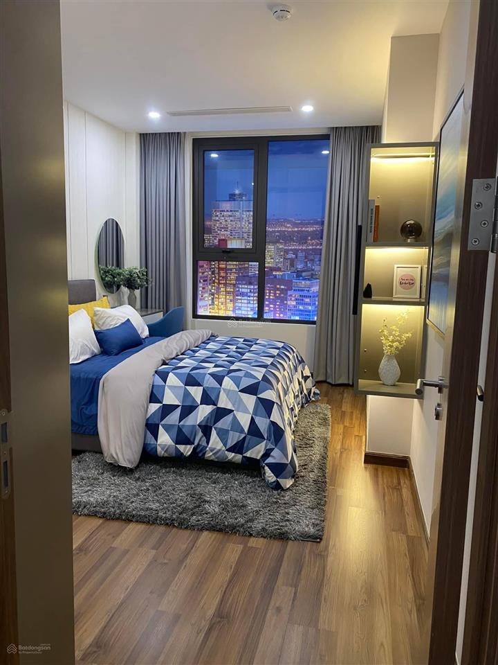Bán căn hộ 2pn  2vs giá cực tốt 6,45 tỷ, dt 70.5m2 tại five star kim giang