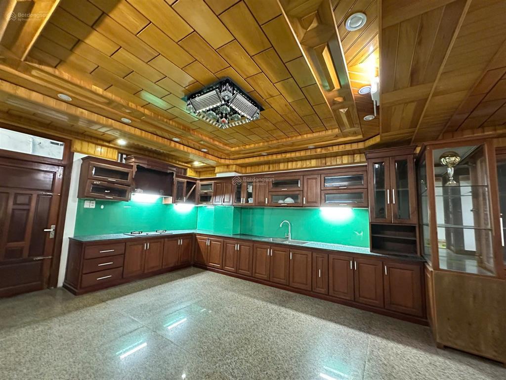 Bán nhanh nhà full gỗ 4 tầng đường bàu làng  sát biển nguyễn tất thành  khai thác kinh doanh ngay