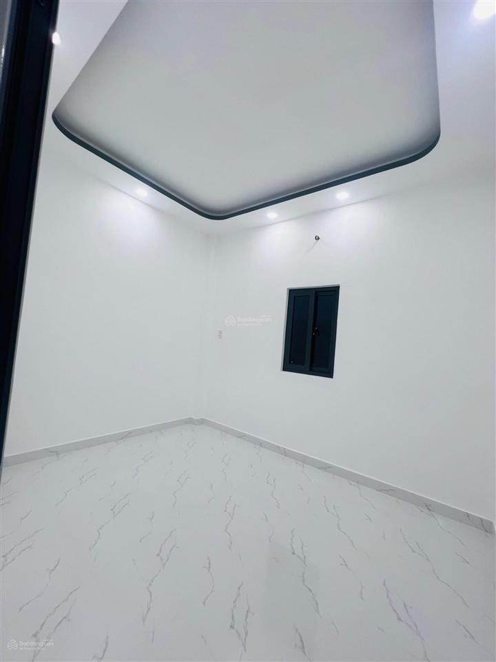 Bán nhà 2 tầng mt hẻm 1 sẹt  xéo bên phú mỹ hưng  chợ phước long  phạm hữu lầu  nhỉnh 5tỷ